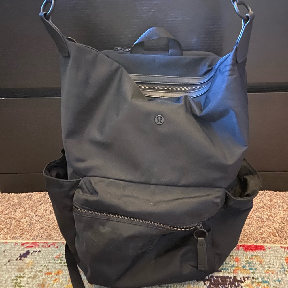 Lululemon bag/backpack